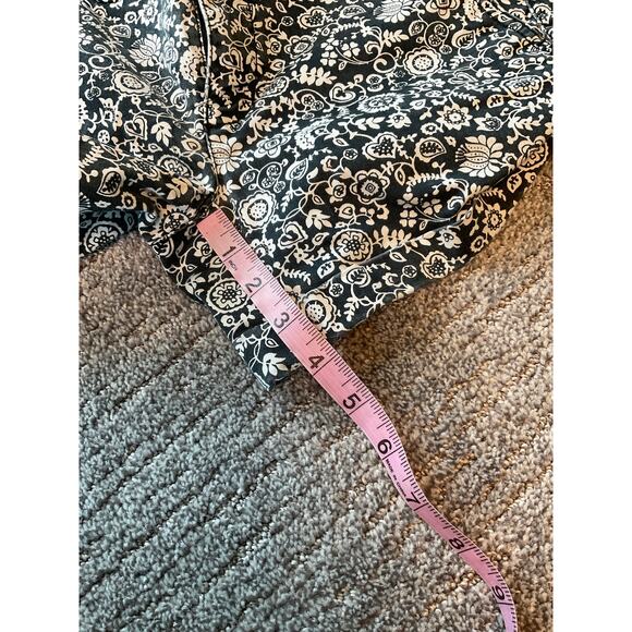 NWOT American Eagle Low Rise Stretch Midi Short Black & White Floral Size 2 - Picture 5 of 7